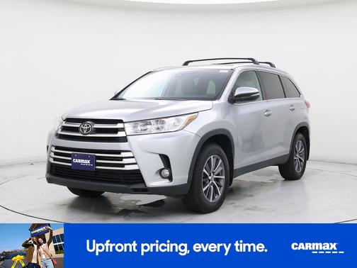 Silver 2019 Toyota Highlander XLE