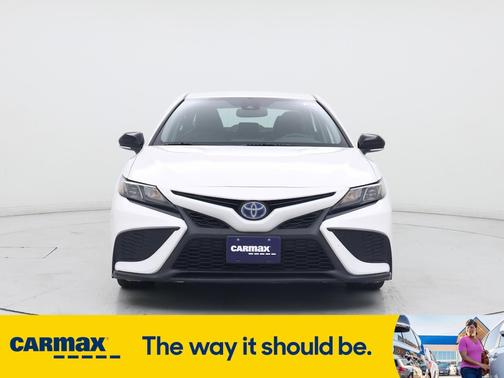 2022 Toyota Camry Hybrid SE