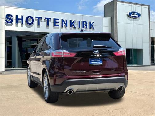 2024 Ford Edge Titanium