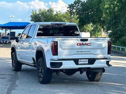 2024 GMC Sierra 2500 AT4