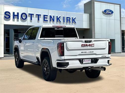 2024 GMC Sierra 2500 AT4