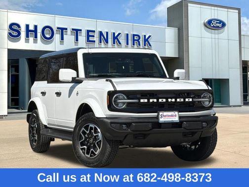 2026 Ford Bronco Outer Banks