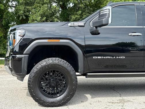 Onyx Black 2025 GMC Sierra 2500 Denali