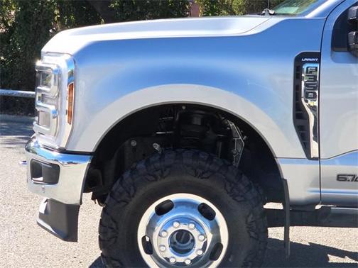 2024 Ford F-350 Lariat Super Duty