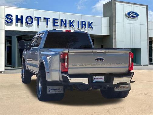 2024 Ford F-350 Lariat Super Duty