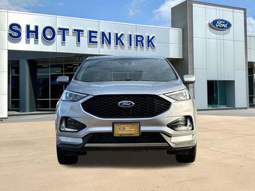 2022 Ford Edge ST Line