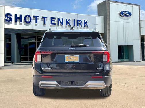 2025 Ford Explorer Platinum