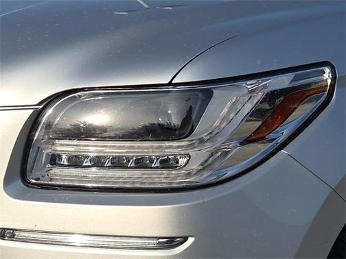 2019 Lincoln Navigator Select