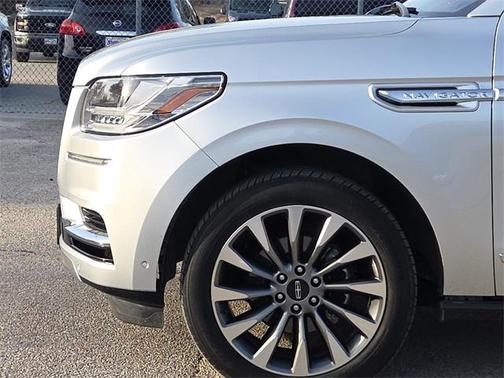 2019 Lincoln Navigator Select