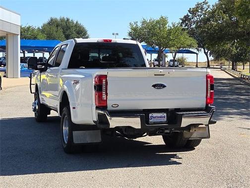 2023 Ford F-350 Lariat Super Duty