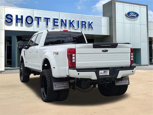 2022 Ford F-350 Lariat Super Duty