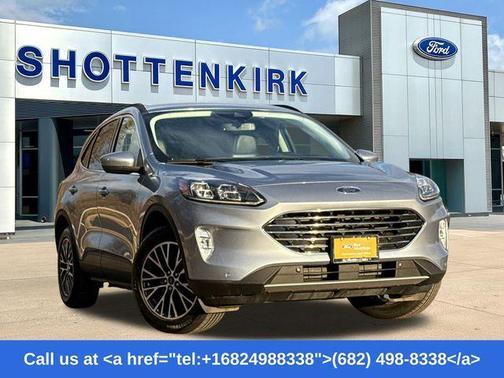 2022 Ford Escape PHEV Titanium