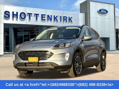 2022 Ford Escape PHEV Titanium