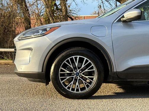 Ice Blue 2022 Ford Escape PHEV Titanium