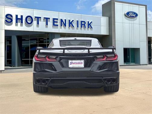 2025 Chevrolet Corvette Stingray w/2LT