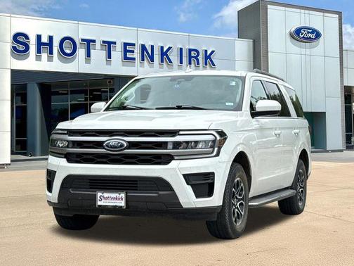 Star White 2022 Ford Expedition XLT