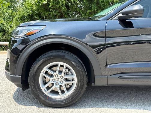 Black Metallic 2026 Ford Explorer Active