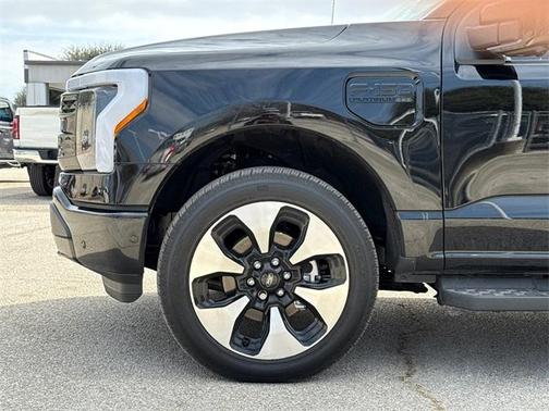 2023 Ford F-150 Lightning Platinum