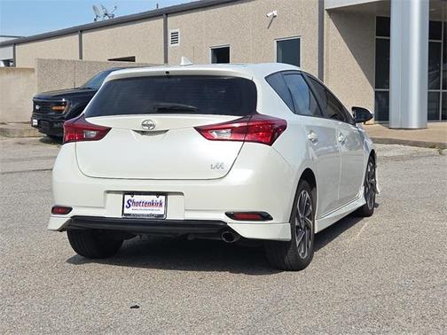 2016 Scion iM Base