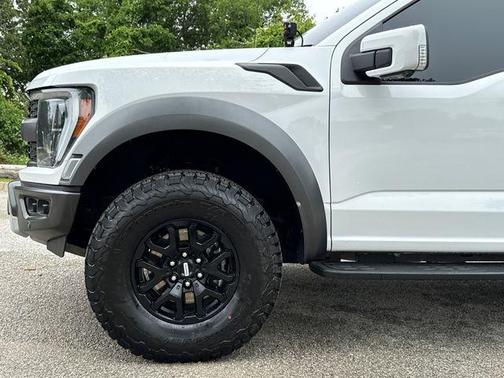 Oxford White 2023 Ford F-150 Raptor