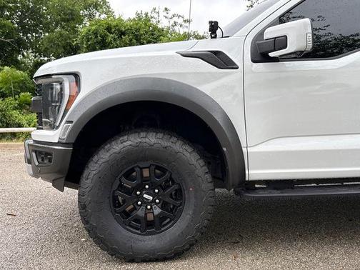 Oxford White 2023 Ford F-150 Raptor