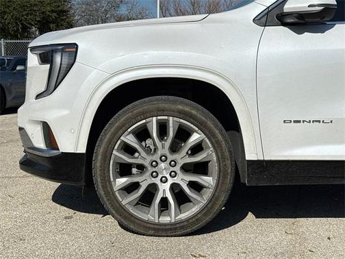 2024 GMC Acadia Denali