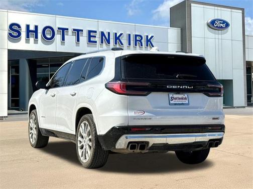 2024 GMC Acadia Denali