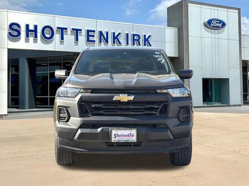 2023 Chevrolet Colorado WT