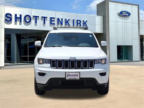 2019 Jeep Grand Cherokee Laredo E