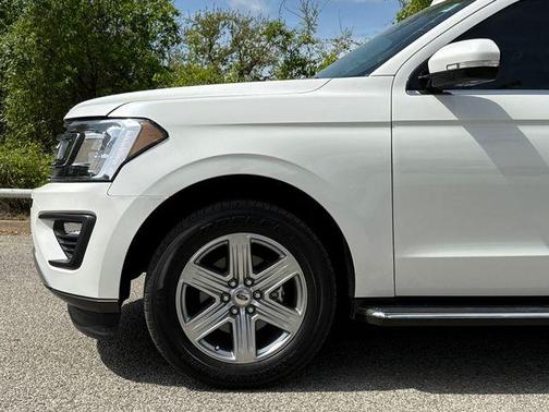 Star White 2021 Ford Expedition XLT