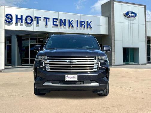 2022 Chevrolet Suburban High Country