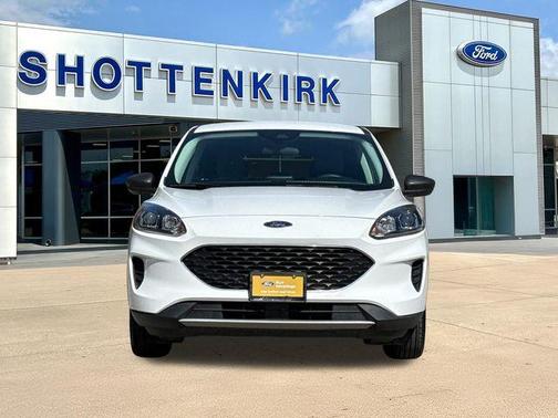 Oxford White 2022 Ford Escape SE