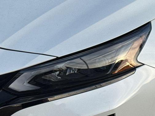 White 2024 Nissan Altima 2.5 SR