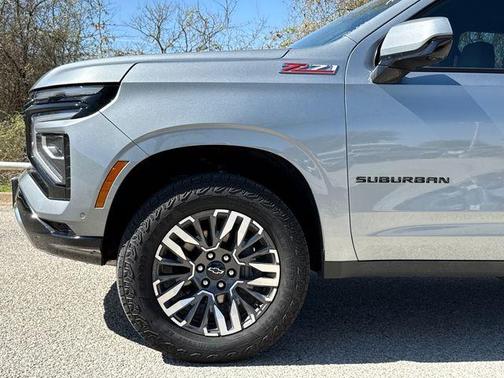 Sterling Gray Metallic 2025 Chevrolet Suburban Z71