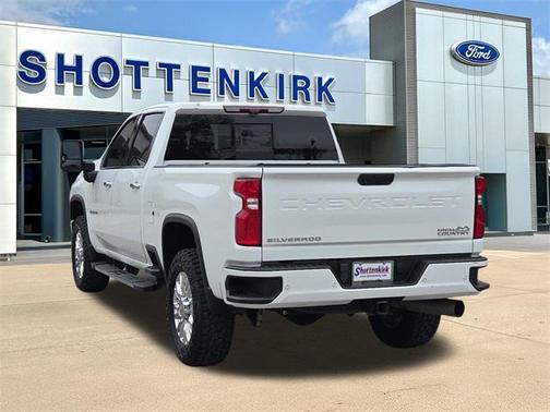 2022 Chevrolet Silverado 2500 High Country