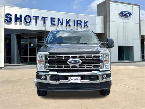 2025 Ford F-350 XLT