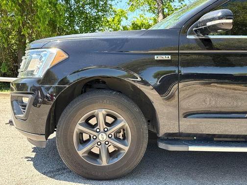 Black 2019 Ford Expedition XLT