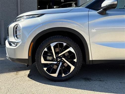 2024 Mitsubishi Outlander SE Black Edition