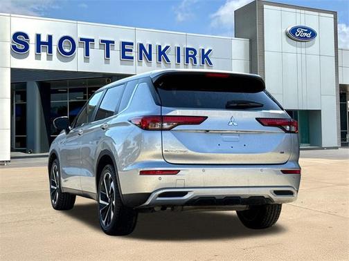 2024 Mitsubishi Outlander SE Black Edition