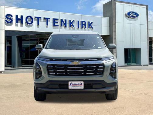 Green 2026 Chevrolet Equinox LT