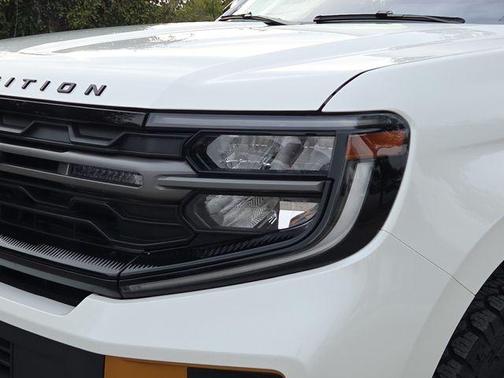 White Metallic 2025 Ford Expedition Tremor