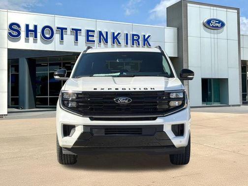 White Metallic 2026 Ford Expedition Platinum