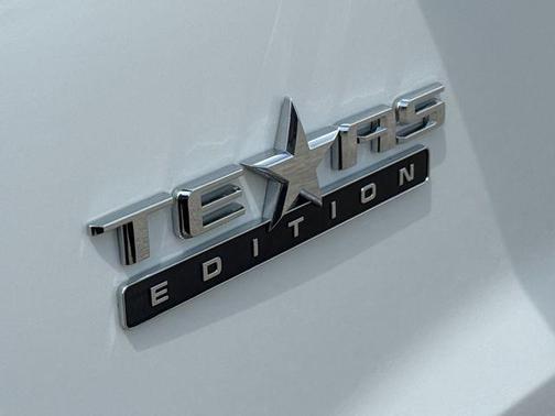 Summit White 2021 Chevrolet Silverado 1500 LT