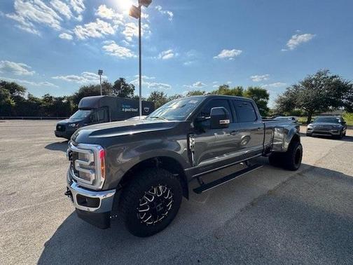 2023 Ford F-350 Lariat Super Duty