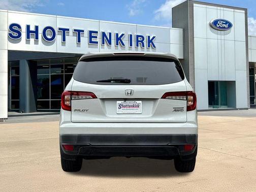 White 2021 Honda Pilot Special Edition