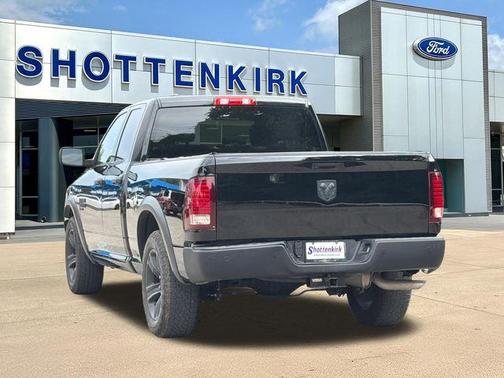 Diamond Black 2022 RAM 1500 Classic SLT