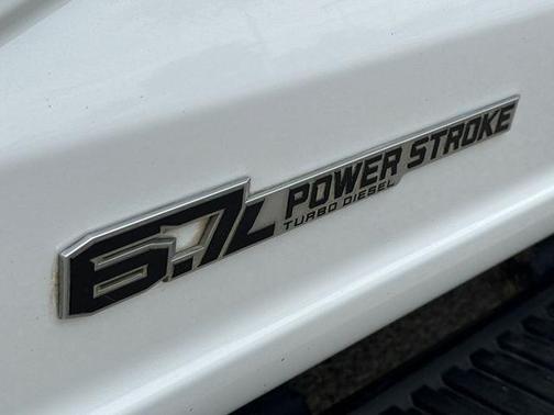 Oxford White 2024 Ford F-250 XLT