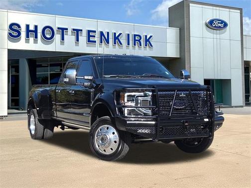 2022 Ford F-450 Platinum