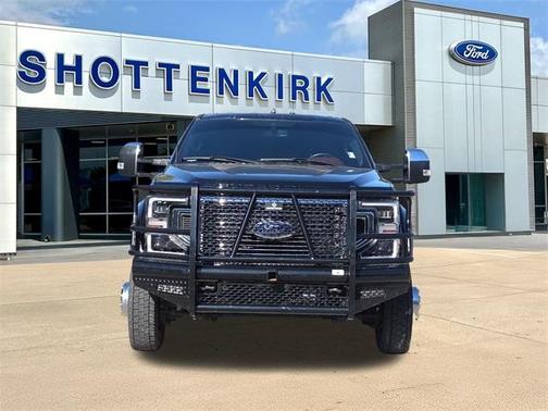 2022 Ford F-450 Platinum