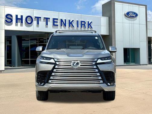 2022 Lexus LX 600 Luxury